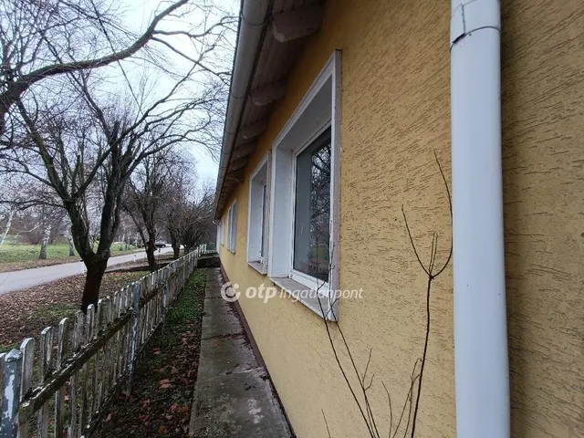 Eladó kereskedelmi és ipari ingatlan Herceghalom 121 nm