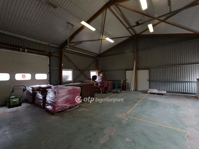 Eladó kereskedelmi és ipari ingatlan Herceghalom 121 nm