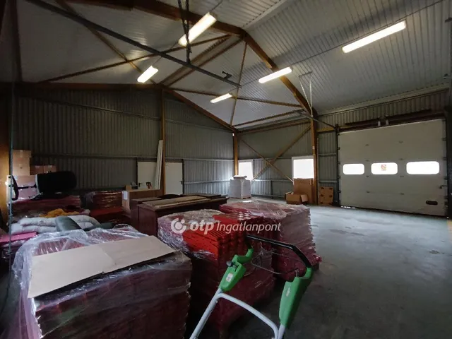 Eladó kereskedelmi és ipari ingatlan Herceghalom 121 nm