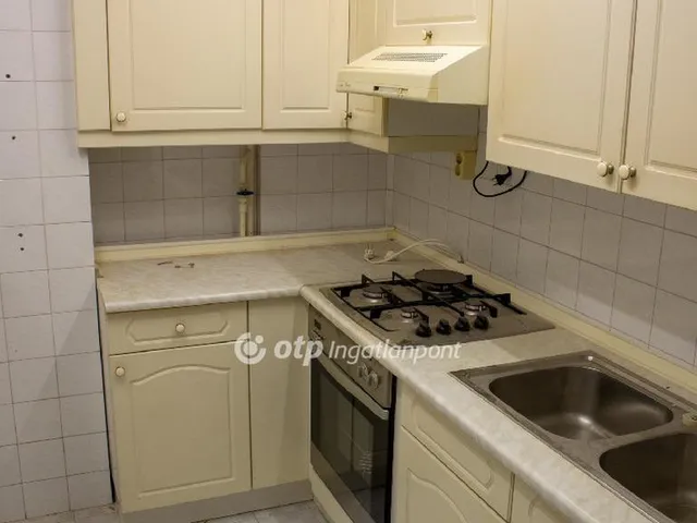 Eladó lakás Dunaújváros 58 nm