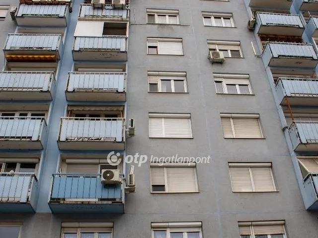 Eladó lakás Dunaújváros 58 nm