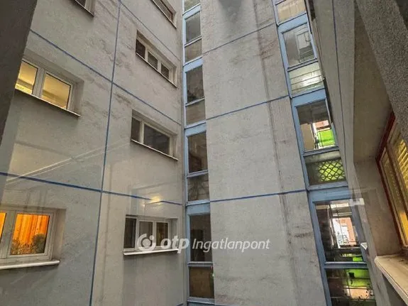 Eladó lakás Dunaújváros 58 nm