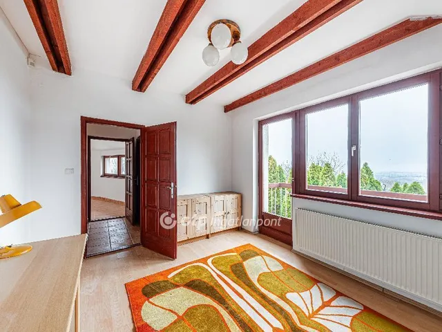 Eladó ház Budaörs 270 nm