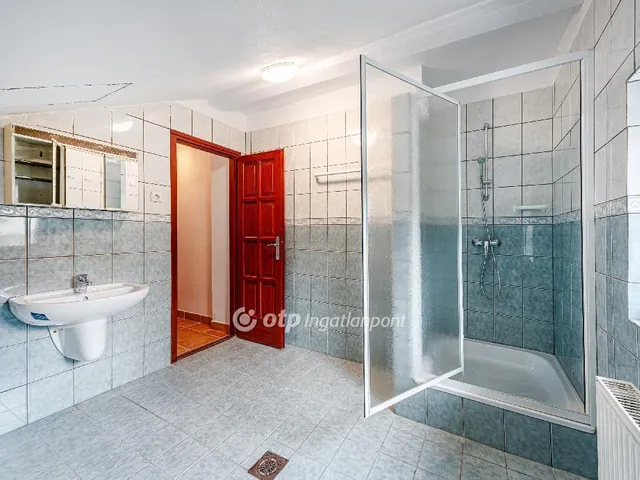 Eladó ház Budaörs 270 nm