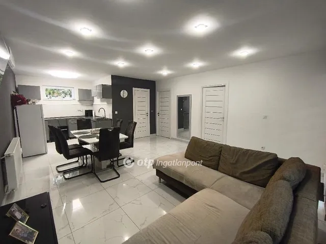 Eladó ház Pusztaszabolcs 113 nm