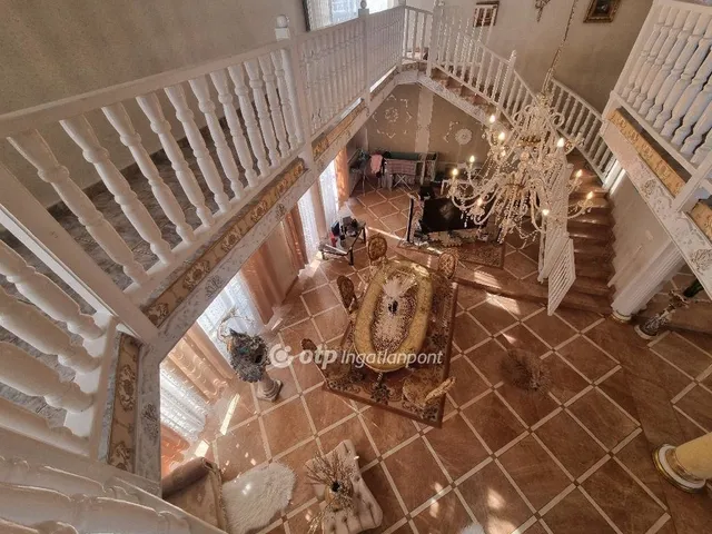 Eladó ház Érd 400 nm