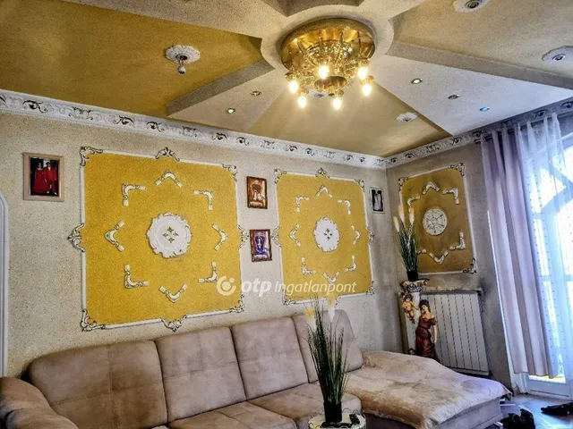 Eladó ház Érd 400 nm