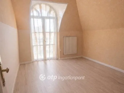 Eladó ház Érd 400 nm