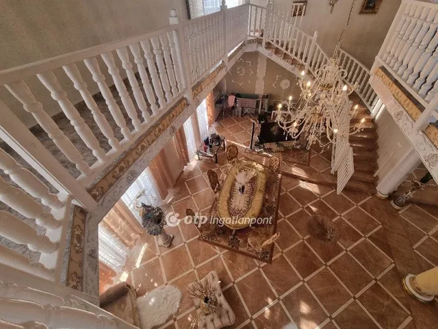 Eladó ház Érd 400 nm