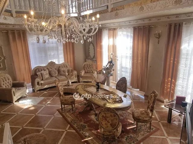 Eladó ház Érd 400 nm