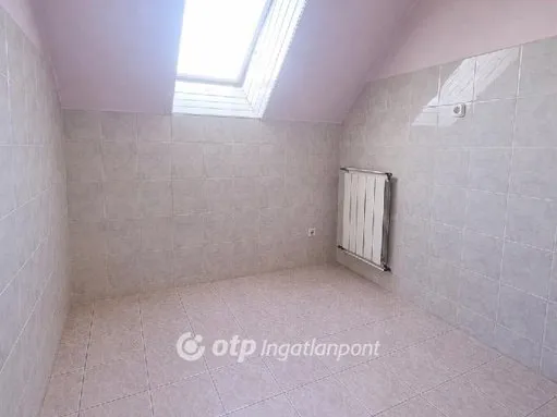 Eladó ház Érd 400 nm