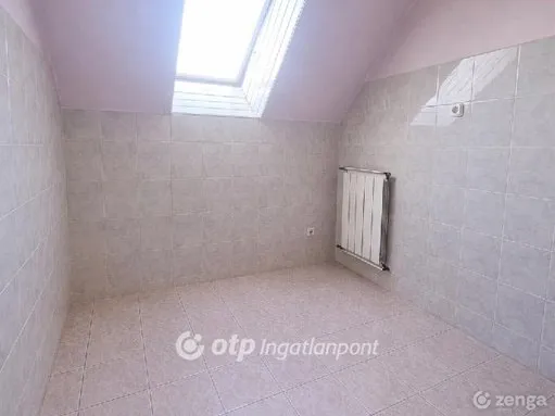 Eladó ház Érd 400 nm