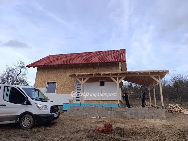 Eladó ház Sóskút 60 nm