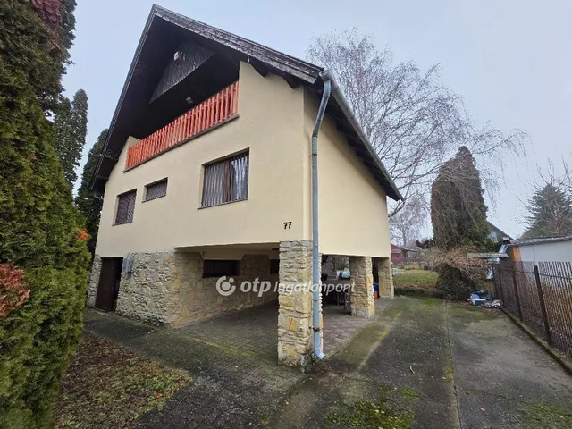 Eladó ház Velence 164 nm