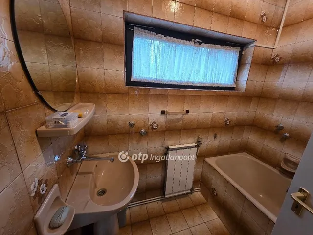 Eladó ház Velence 164 nm