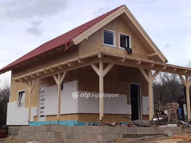 Eladó ház Sóskút 60 nm