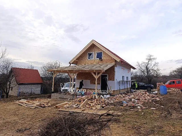 Eladó ház Sóskút 60 nm