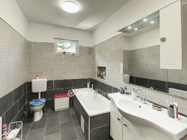 Eladó ház Sóskút 87 nm