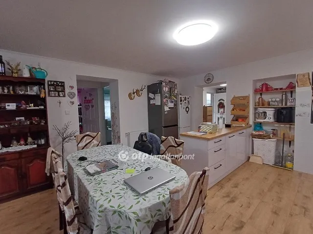 Eladó ház Pusztaszabolcs 80 nm