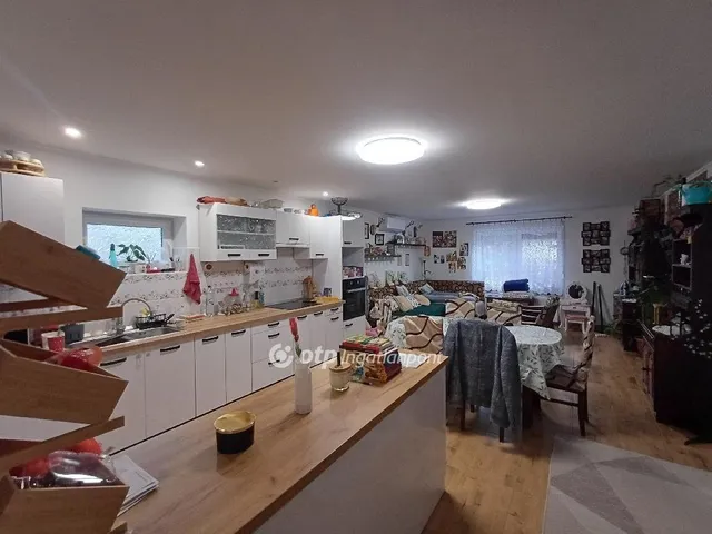 Eladó ház Pusztaszabolcs 80 nm