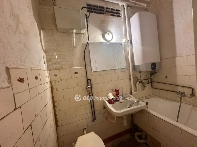 Eladó lakás Budapest IX. kerület, József Attila lakótelep 37 nm