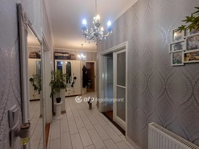 Eladó ház Ercsi 250 nm