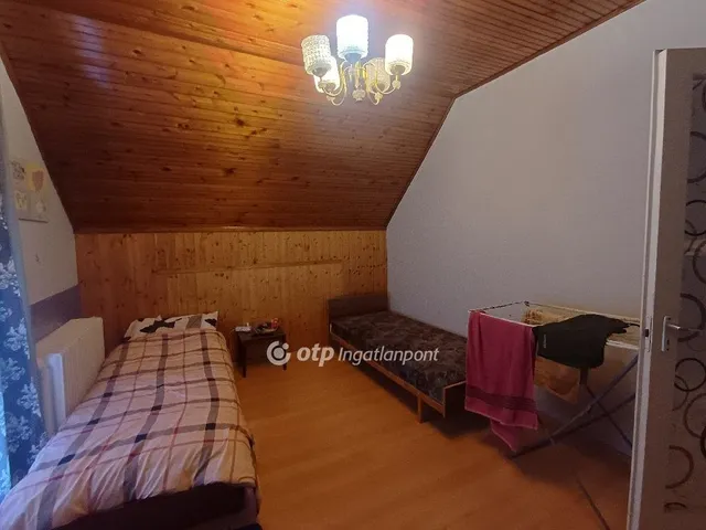 Eladó ház Ercsi 250 nm