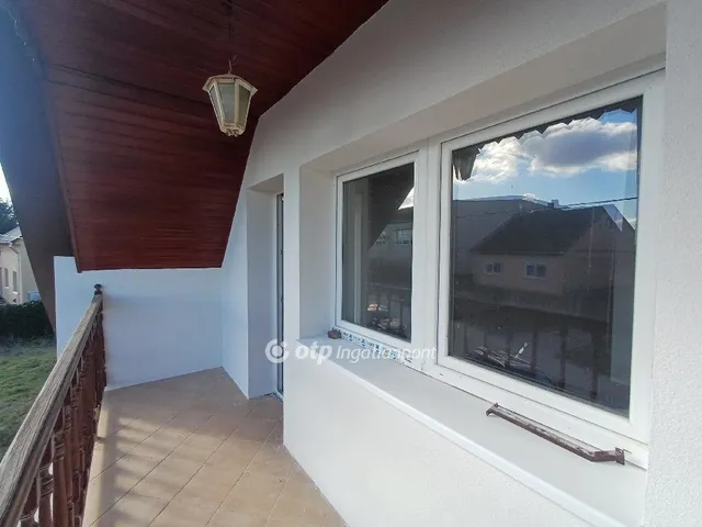 Eladó ház Ercsi 176 nm