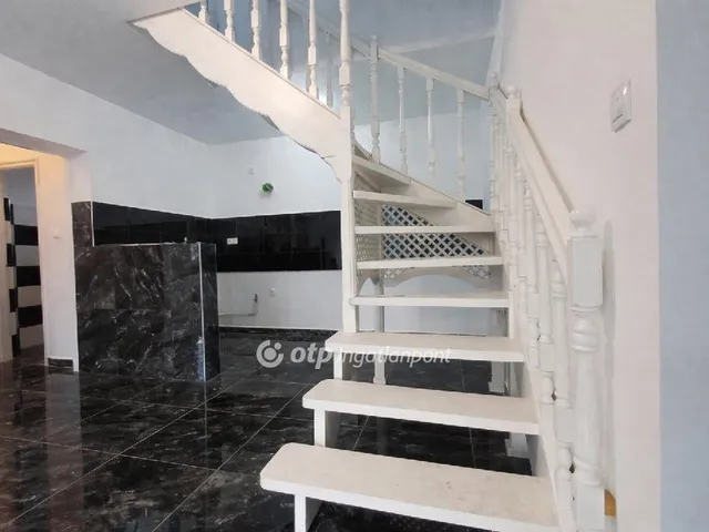 Eladó ház Ercsi 176 nm