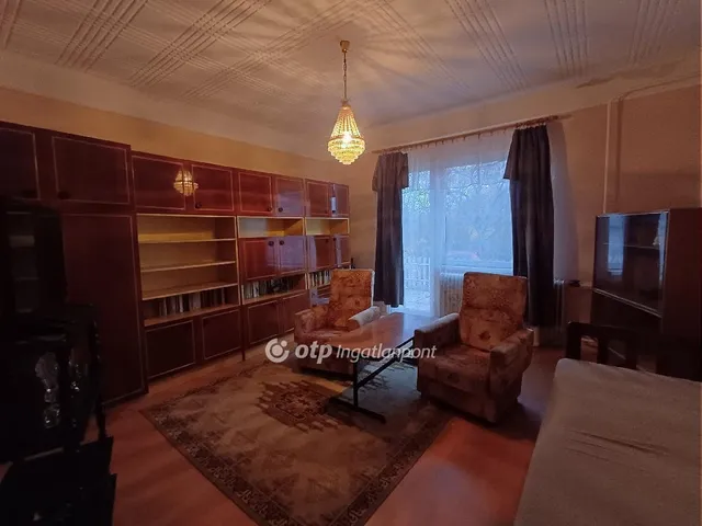 Eladó ház Pusztaszabolcs 192 nm