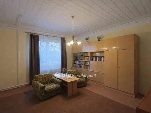 Eladó ház Pusztaszabolcs 192 nm