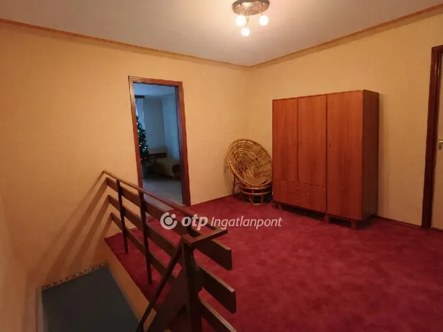 Eladó ház Pusztaszabolcs 192 nm