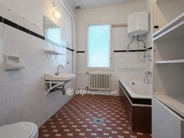 Eladó ház Zsámbék 280 nm