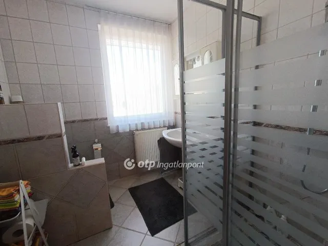 Eladó ház Szigetmonostor 345 nm