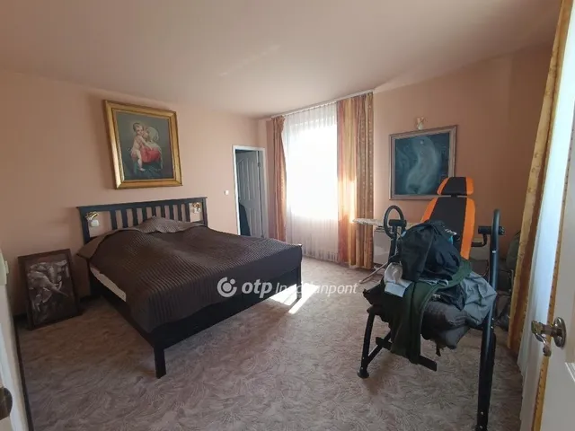 Eladó ház Szigetmonostor 345 nm