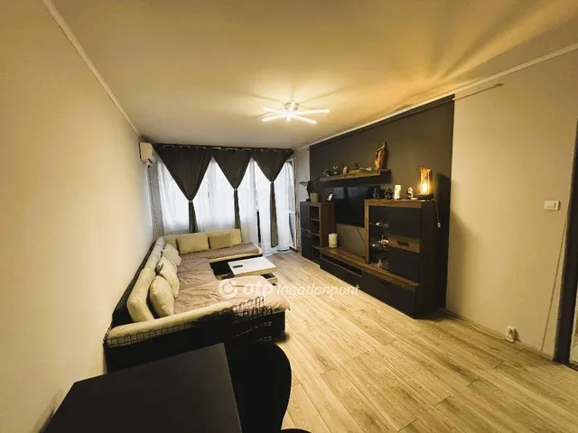 Eladó lakás Százhalombatta, Déli lakótelep 52 nm