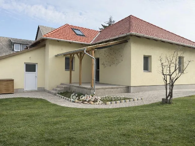 Eladó ház Martonvásár 110 nm