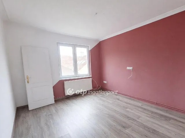 Eladó lakás Budapest XXI. kerület 111 nm