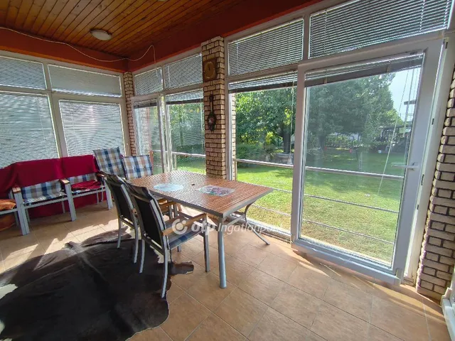 Eladó ház Kápolnásnyék 220 nm