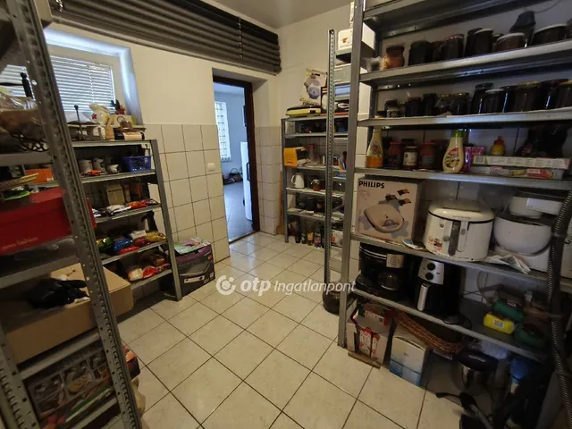 Eladó ház Kápolnásnyék 220 nm