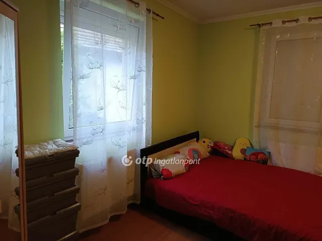 Eladó ház Szár 187 nm