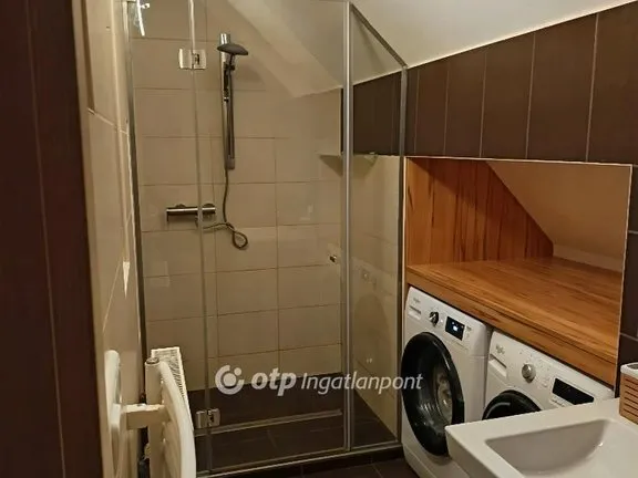 Eladó ház Szár 187 nm