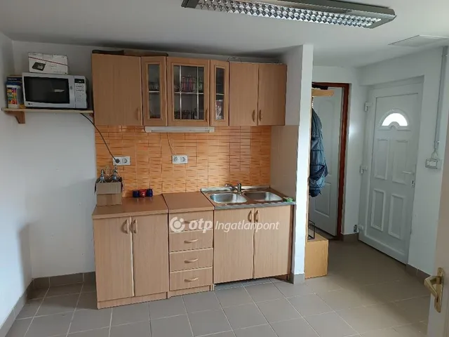 Eladó ház Szár 187 nm