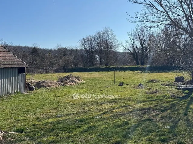 Eladó ház Vértesacsa 180 nm