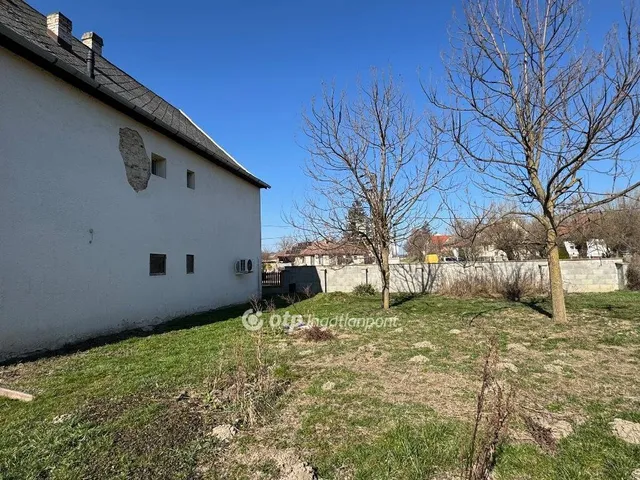 Eladó ház Vértesacsa 180 nm