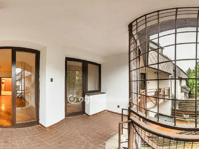 Eladó lakás Budapest XI. kerület, Albertfalva 109 nm