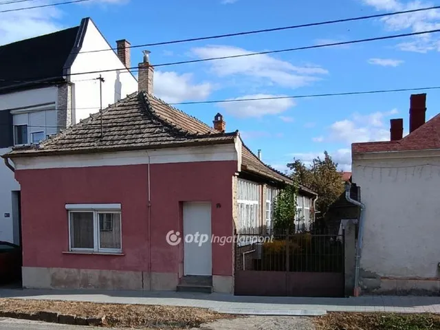 Eladó ház Süttő 87 nm