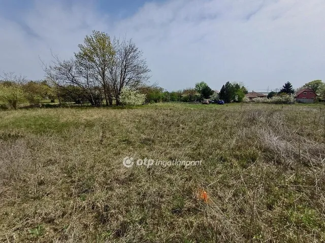 Eladó telek Taksony 4440 nm