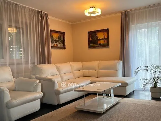 Eladó ház Budaörs 195 nm