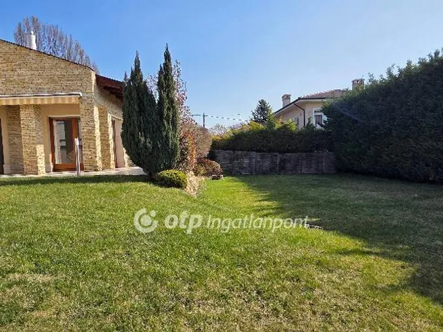 Eladó ház Diósd 291 nm